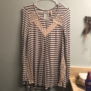 Women’s long sleeve blouse